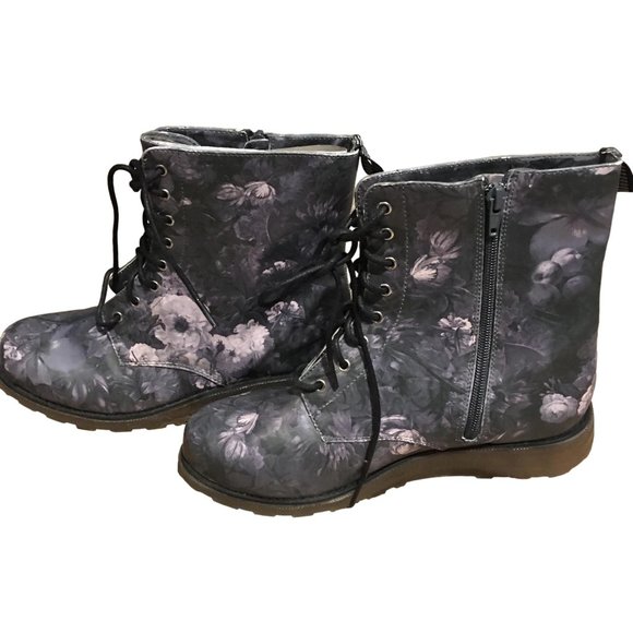 Dolce Vita "Cobain" Gray Floral Boots - Size 9 NWT - Picture 5 of 7